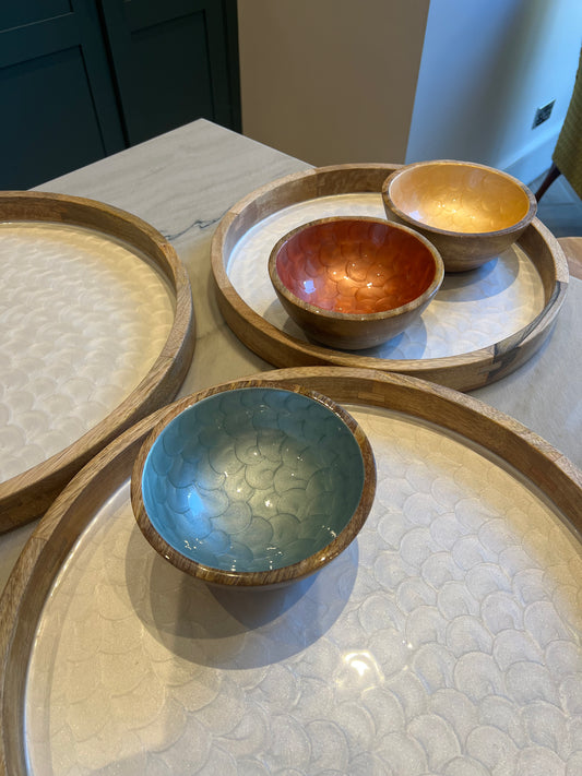 Set of three handpainted white trays with fishscale pearl finish. Medium, large and extra large sizes. Photographed with small handpainted bowls in various colours