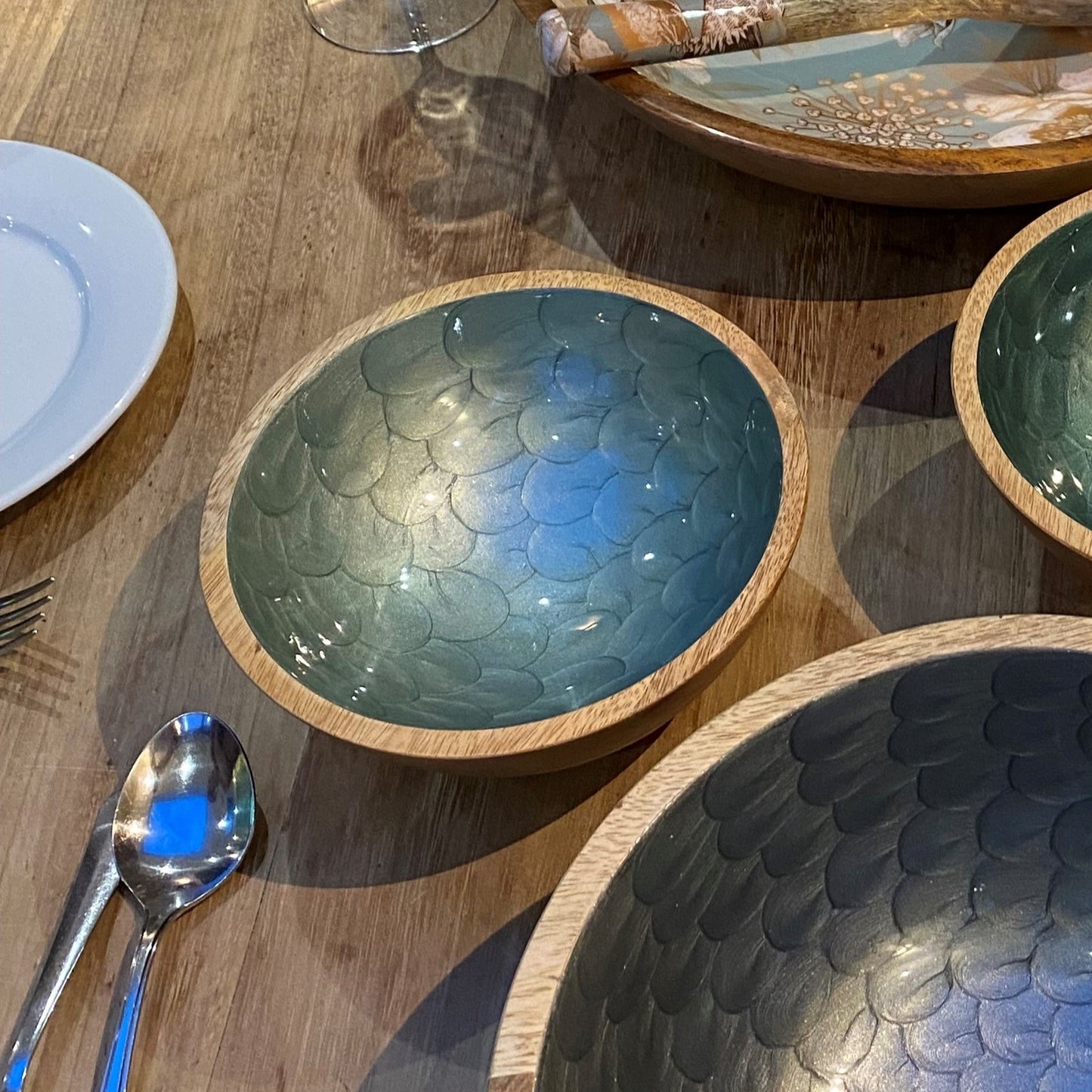 Small Pearl Finish Bowl in Light Blue (18cm)