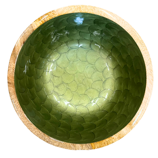 medium bowl (25cm diameter) in Olive Green. Made from sustainable mango wood