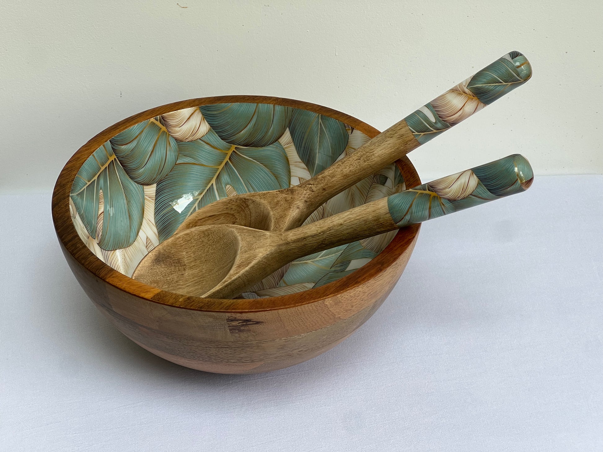 Medium sized bowl (25cm diameter) with green and beige monstera aka cheeseplant design