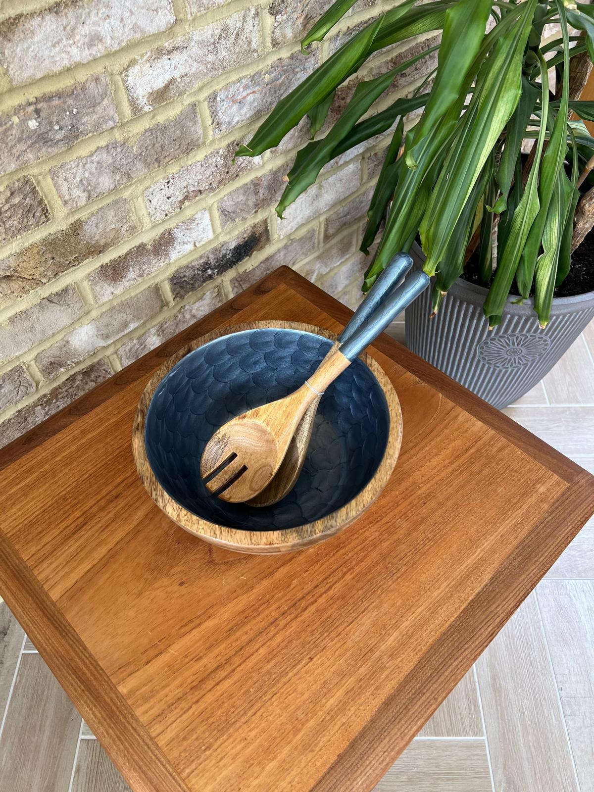 Medium sized handpainted bowl in Royal Blue with a charcoal grey undertone. Fish scale pattern with a pearl finish.  25cm diameter.  With matching salad servers