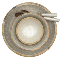 Small, medium and large bowls with matching salad servers.  colour: White, hand painted and hand-crafted with a fish scale design and pearl finish. Suitable for cold and warm food. Made from sustainable mango wood