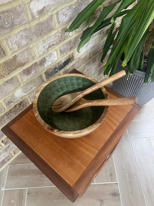 Wooden salad bowl in Olive Green with a pearl finish with plain wooden spoons. Hand painted. Suitable for cold & warm food.  Not dishwasher safe. 