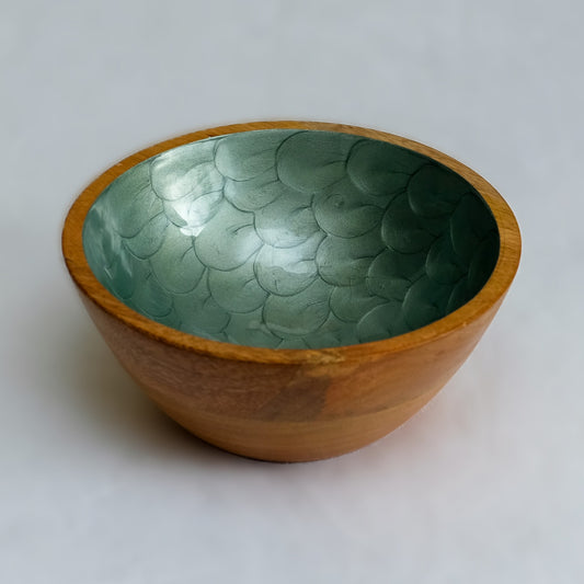 Small Pearl Finish Bowl in Sage Green (18cm)